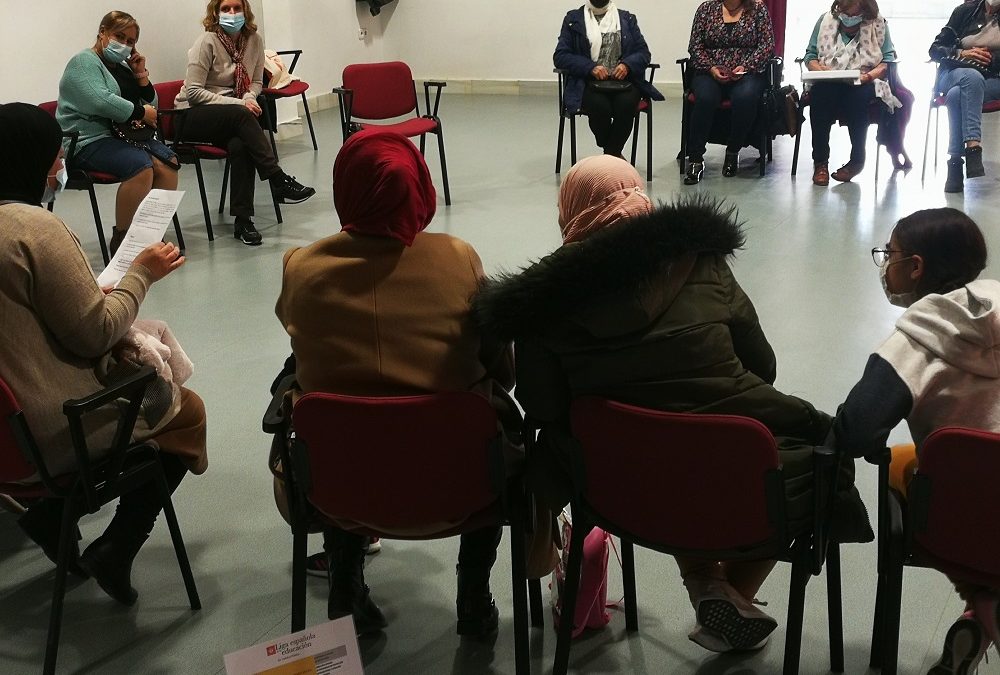 Encuentro vecinal de mujeres con historia en Murcia