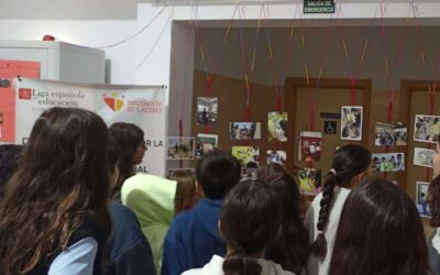 Infancias que construyen puentes: exposiciones por la diversidad y la cooperación en Hervás, Santibáñez el Bajo y Aceituna